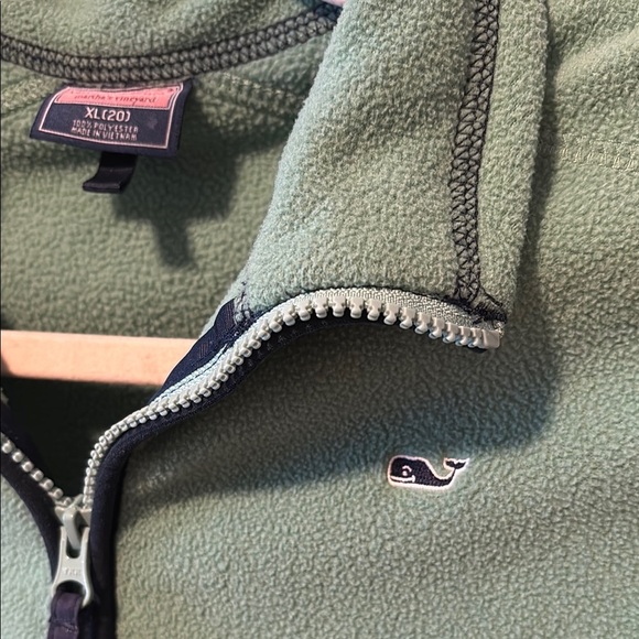 Vineyard Vines Sage Fleece Vest - Picture 3 of 5